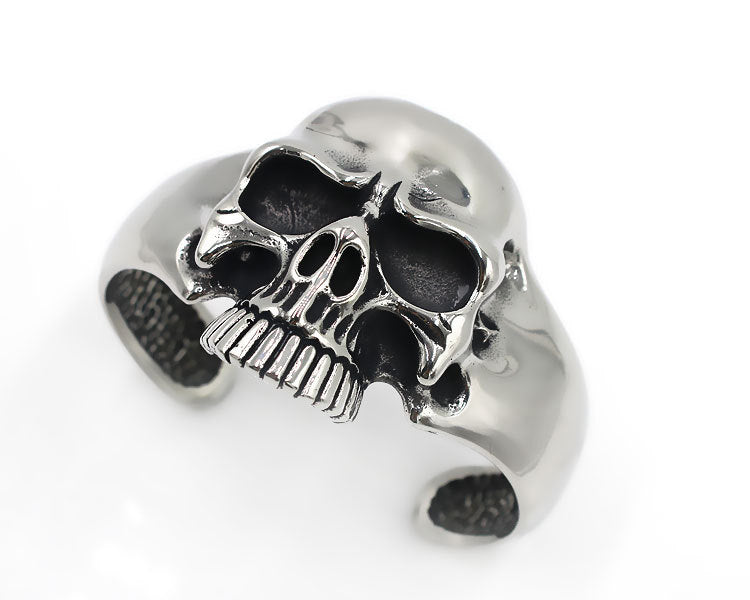 Retro Titanium Steel Men's Bracelet with Skull Design